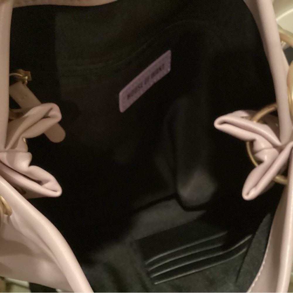 EUC, House of Want, Vegan Leather, Beautiful pink/Mauve Pocketbook, chain strap. - Picture 7 of 8